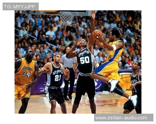 4月1日NBA精彩对决国王队与马刺队全场比赛录像回顾与分析 4月1日NBA精彩对决国王队与马刺队全场比赛录像回顾与分析